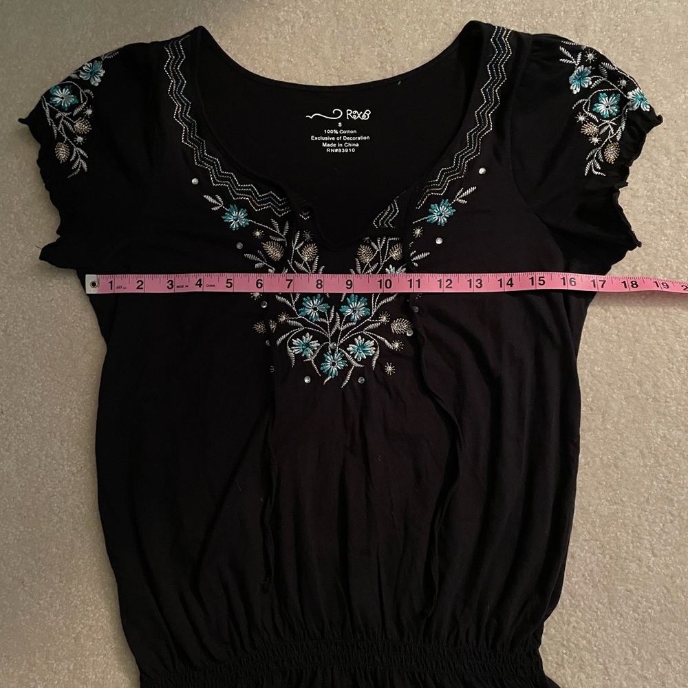Cute Gathered Tee Shirt! - Picture 8 of 10